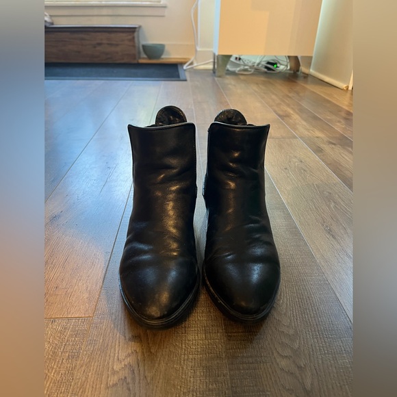 The Wishbone collection leather Chelsea boot - Picture 3 of 6